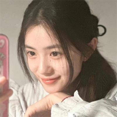 黑暗中的两个人